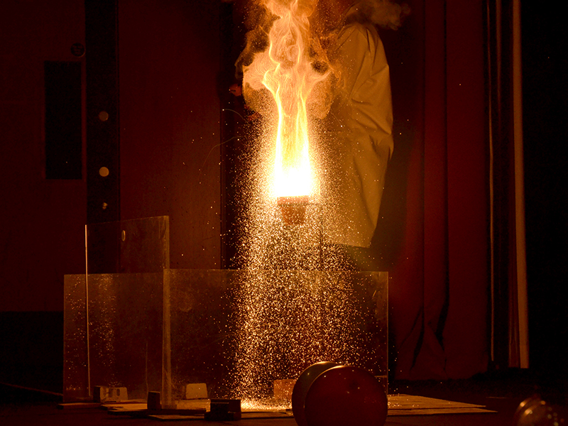 Science Demo Heat, Light and Chemical Reactions Abingdon Prep School
