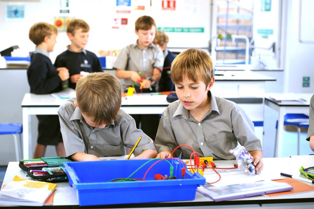 Abingdon Prep pupils in science lesson