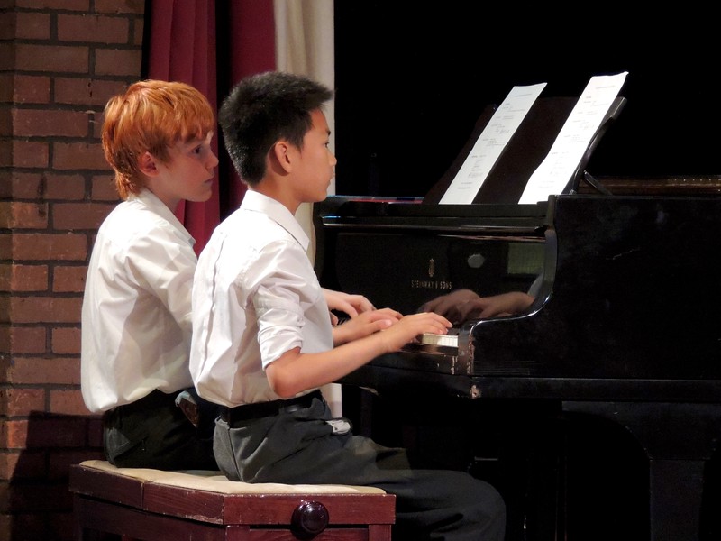 Abingdon pupils playing a piano duet