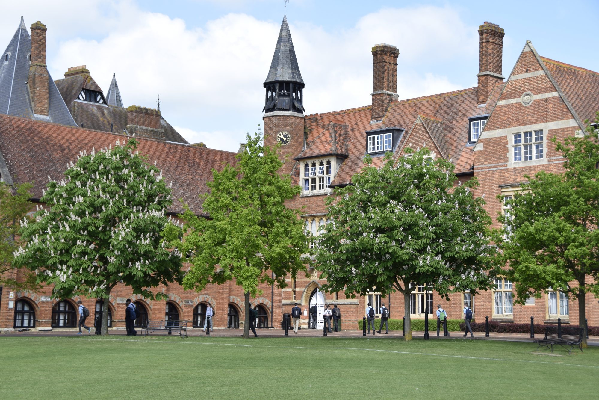 Abingdon is a leading independent day and boarding school for boys aged 11-18, located in Oxfordshire.