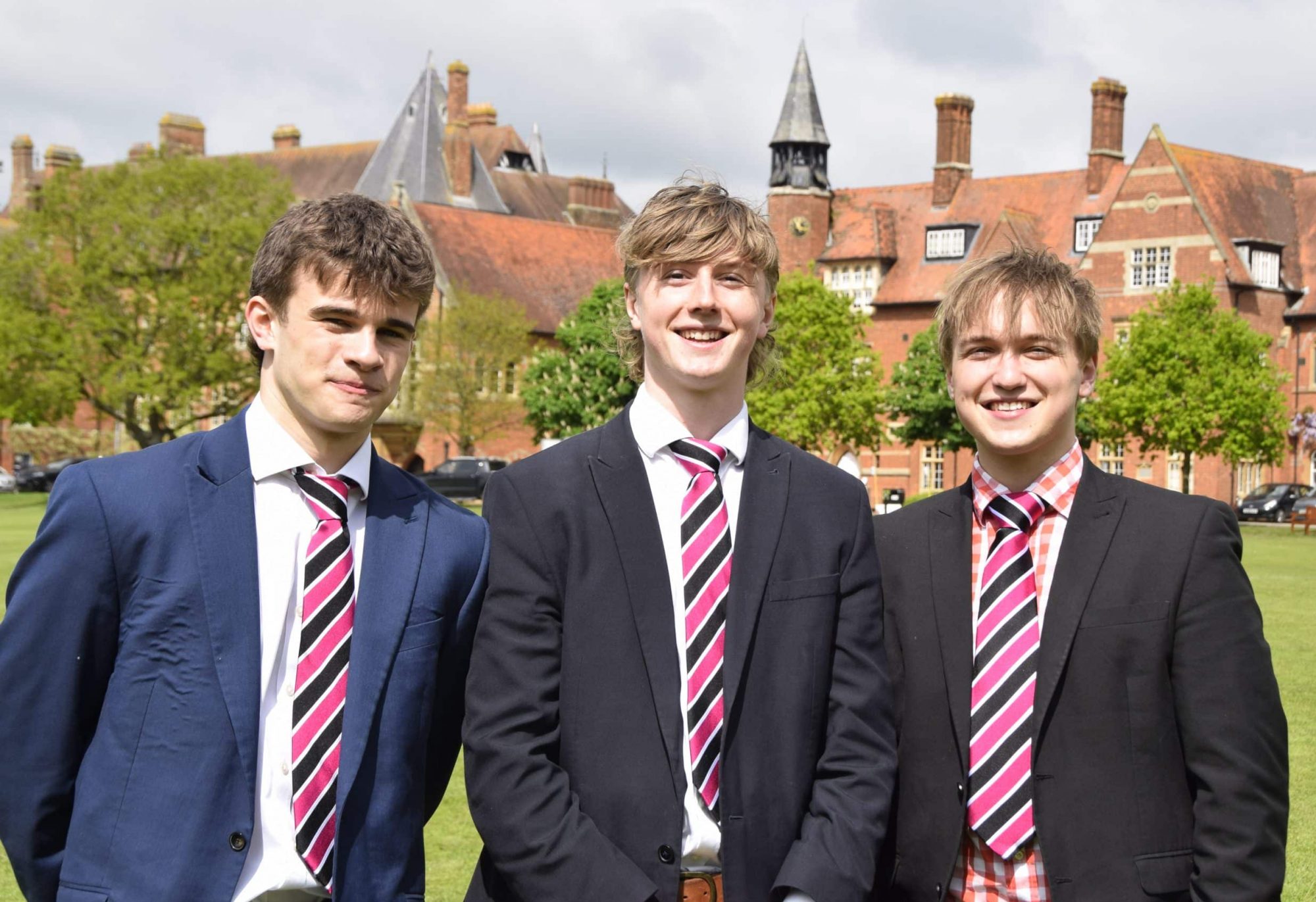 Abingdon is a leading independent day and boarding school for children aged 11-18, located in Oxfordshire.